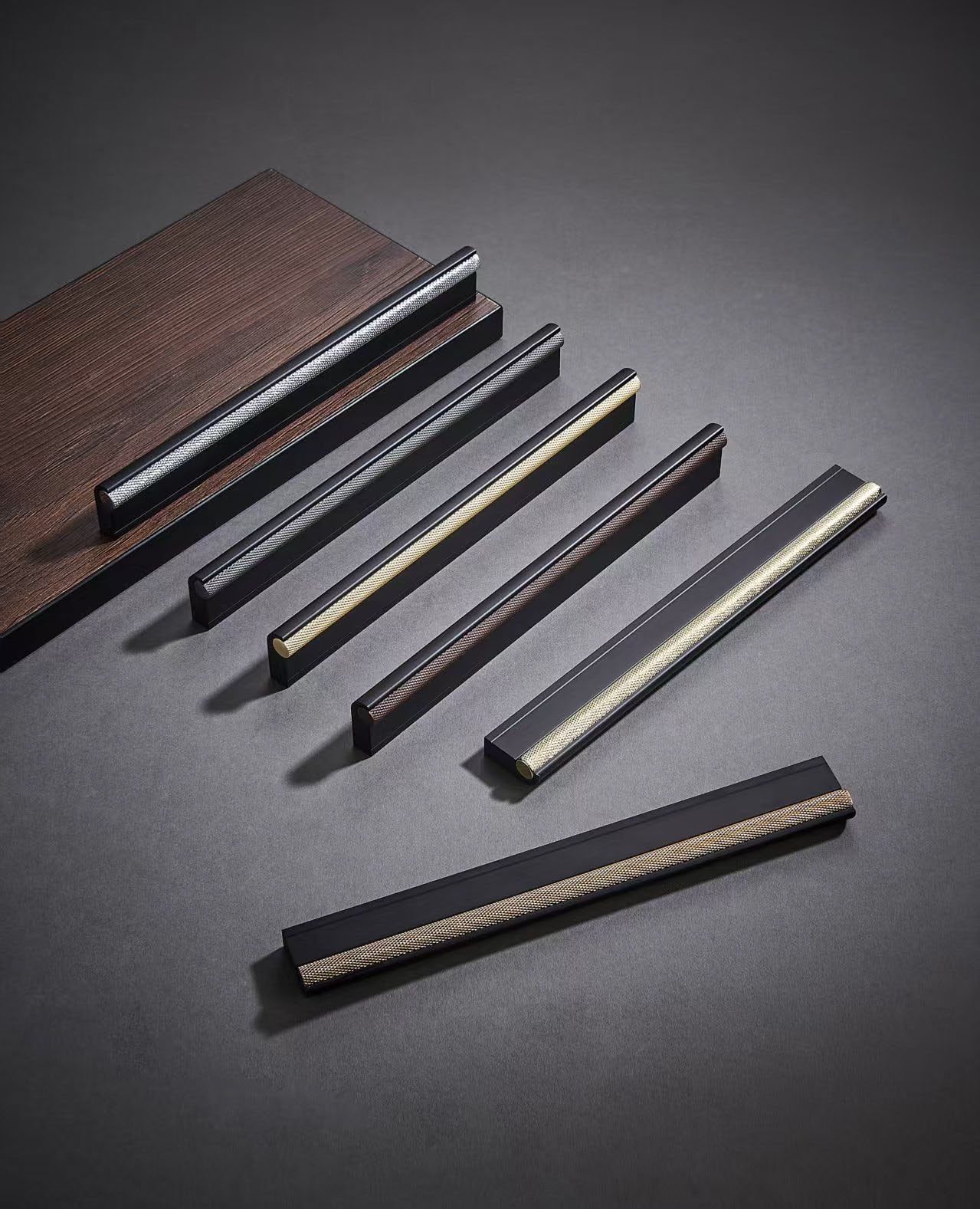 Americano profile handles in black, bronze and gold